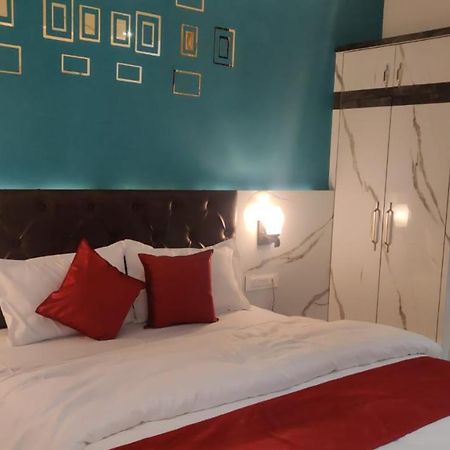בהופאל Hotel Relax מראה חיצוני תמונה
