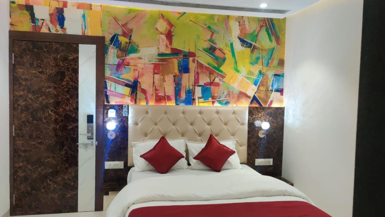 בהופאל Hotel Relax מראה חיצוני תמונה