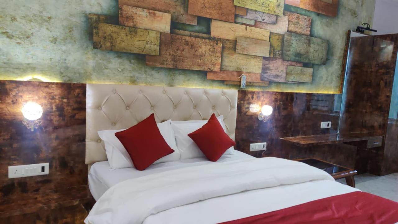 בהופאל Hotel Relax מראה חיצוני תמונה